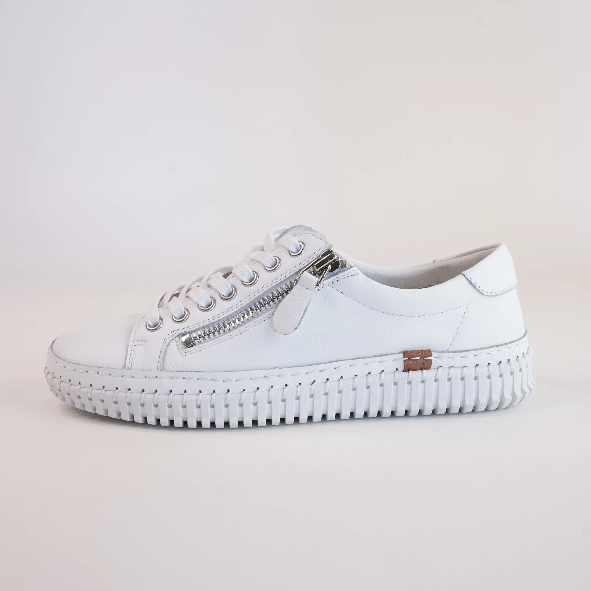 Jonza White Leather Sneakers