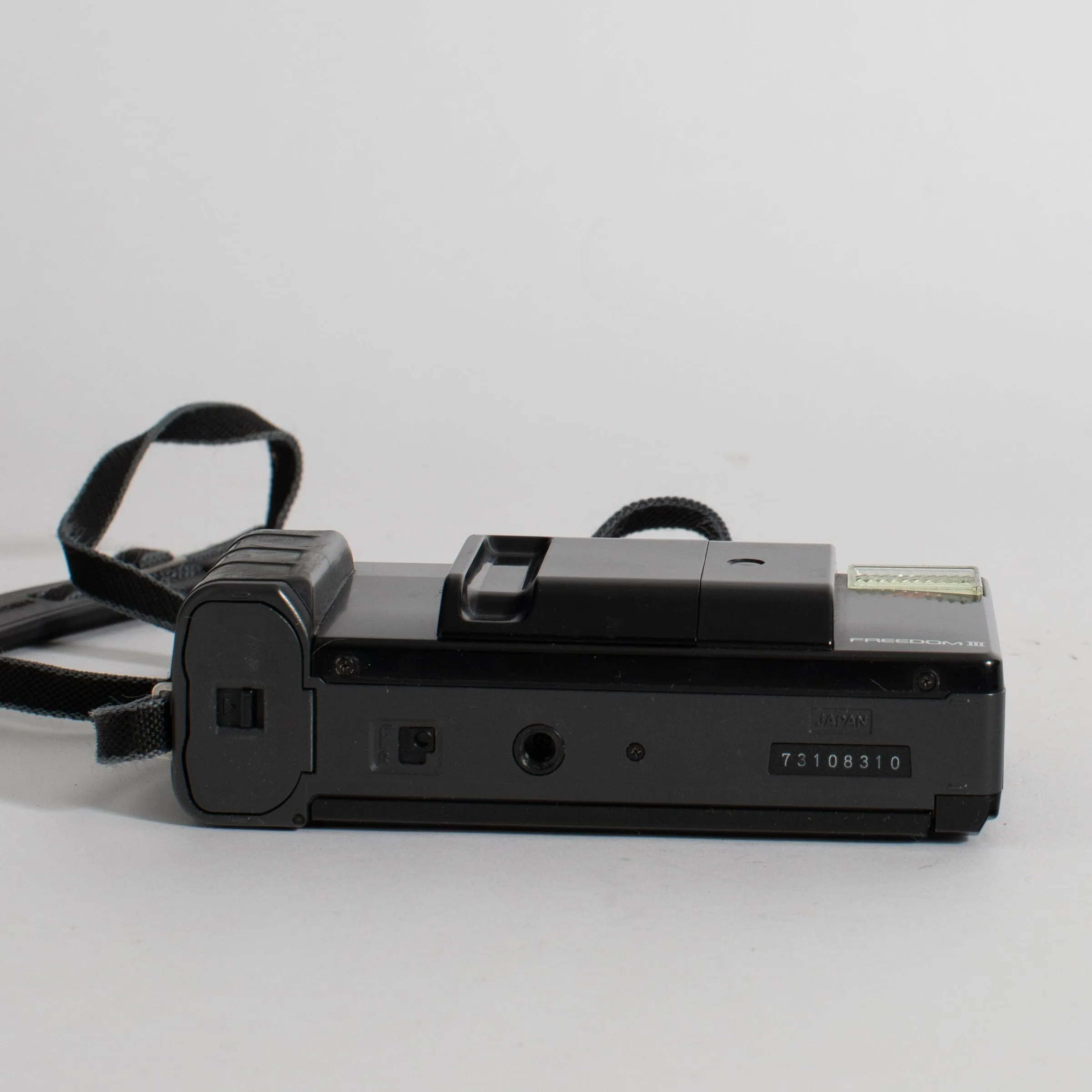Minolta Freedom III point and shoot (film tested!)
