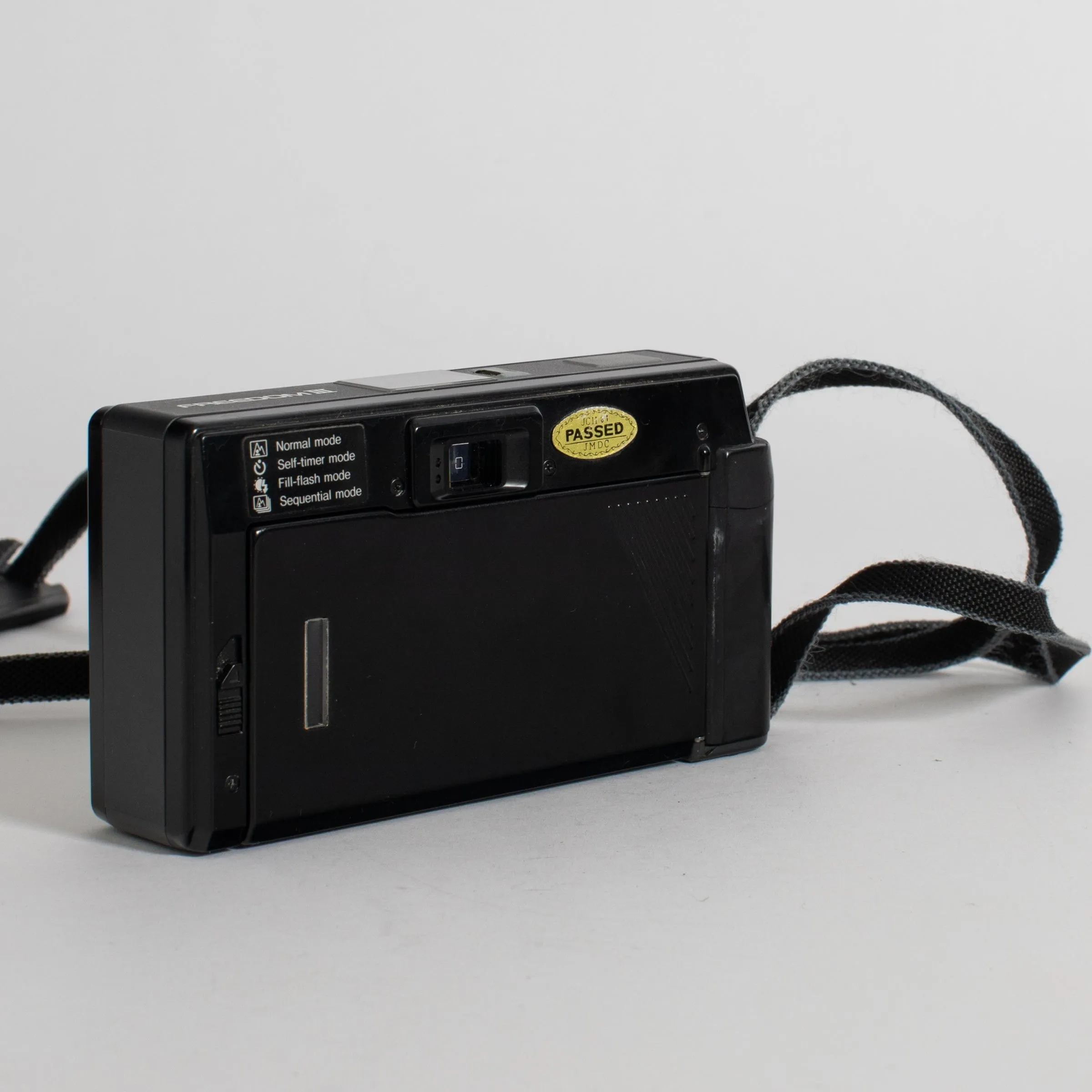 Minolta Freedom III point and shoot (film tested!)